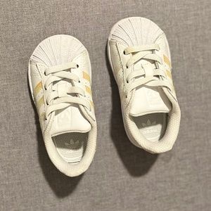 Adidas super star sneaker